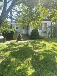 Building Photo - 39 Redmond Ave