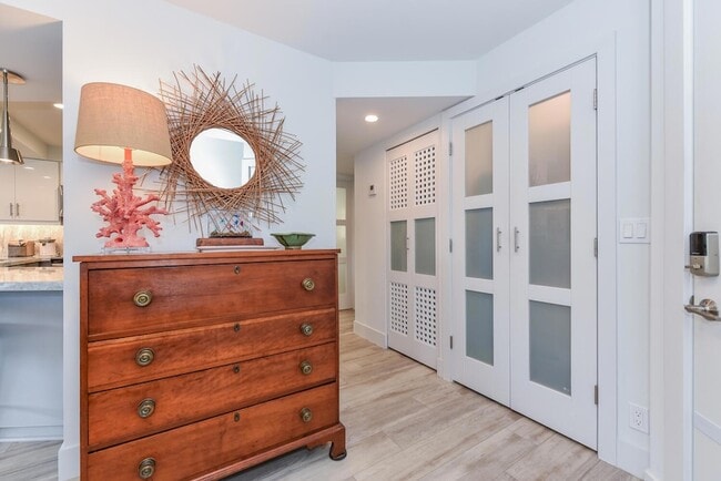 Building Photo - 1605 S US Hwy 1