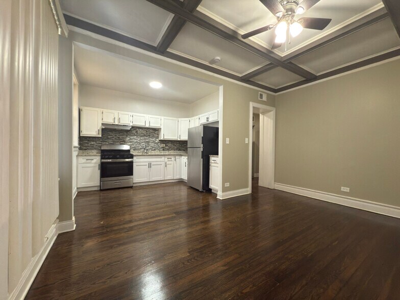 Building Photo - 4617 S Calumet Ave