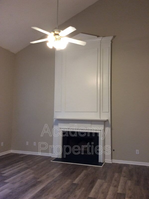 Building Photo - 1087 Glen Chase Dr