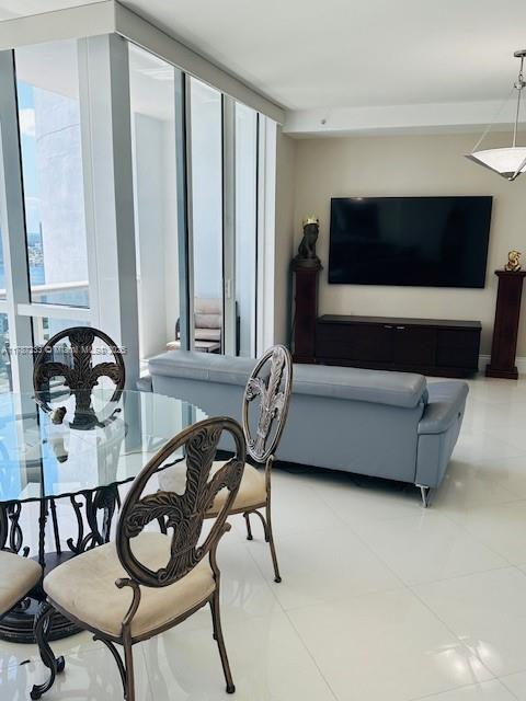 Building Photo - 18201 Collins Ave