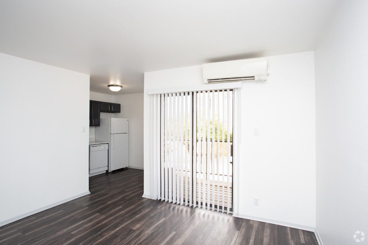 Building Photo - 8033 Gessner Dr
