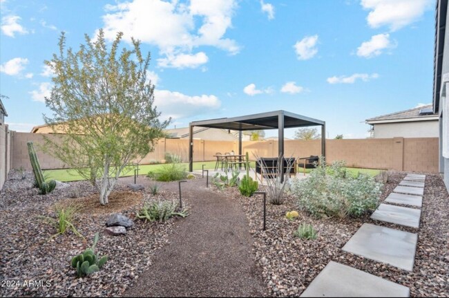 Building Photo - 5516 W Western Star Blvd
