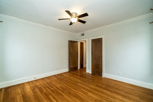 Building Photo - 6330 S Rosebury Ave