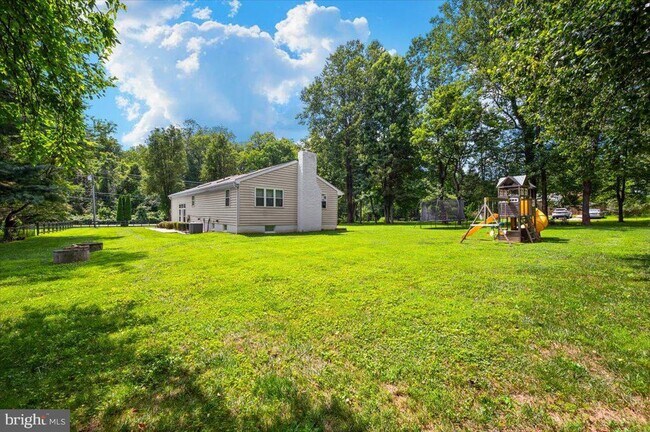 Building Photo - 6109 Colchester Rd