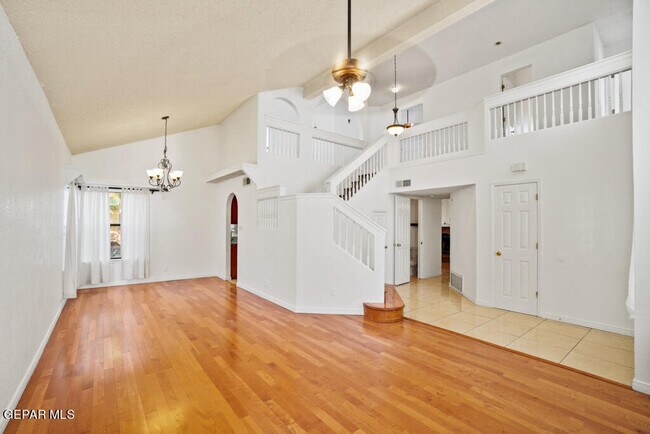 Building Photo - 7225 Golden Hawk Dr