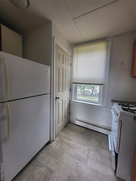 Building Photo - 123 Old Turnpike Rd