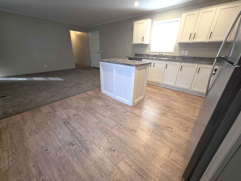 Building Photo - 3653 Pinoak St