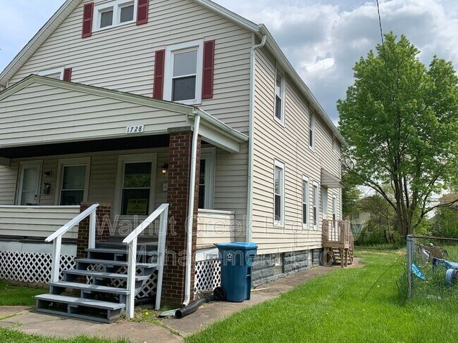 Building Photo - 1728 -1730 E 30th