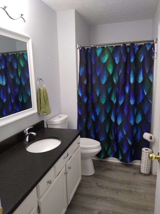 Building Photo - 103 Pinewood Dr