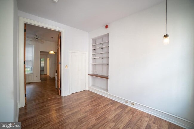 Building Photo - 141 N 21st St