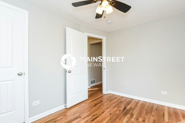 Building Photo - 3 Bedroom Pet-Friendly Home in Englewood, CO with Main Street Renewal