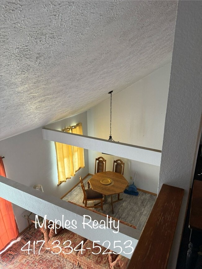 Building Photo - 2 BEDROOM/2 BATHROOM LOFT STYLE CONDO AT F...