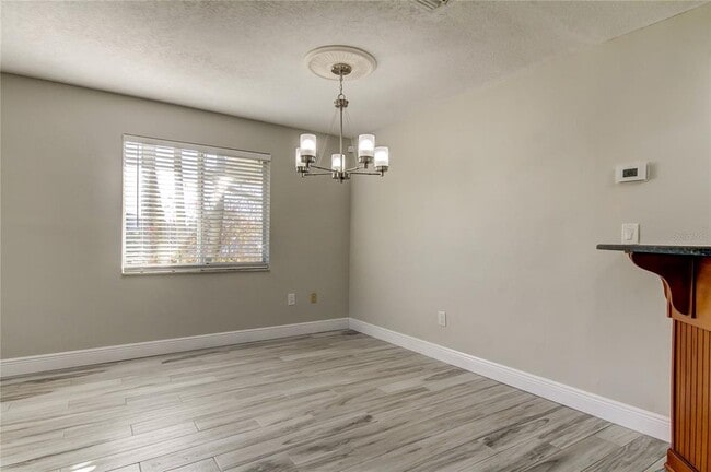 Building Photo - 407 15th Ave