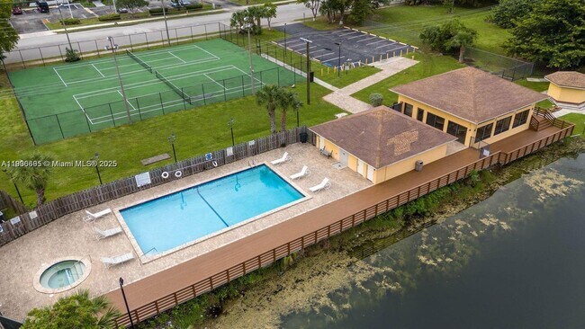 Building Photo - 430 NW 214th St