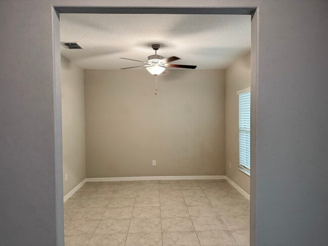 Building Photo - 5505 Olano St