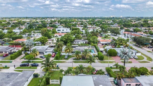 Building Photo - 2040 SW 80th Ct
