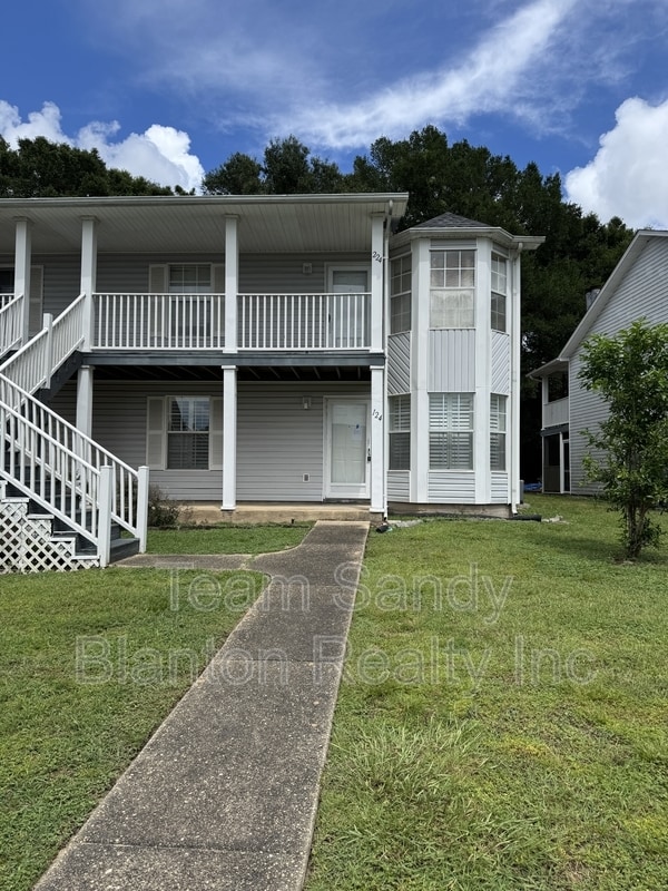 Primary Photo - 1500 E Johnson Ave