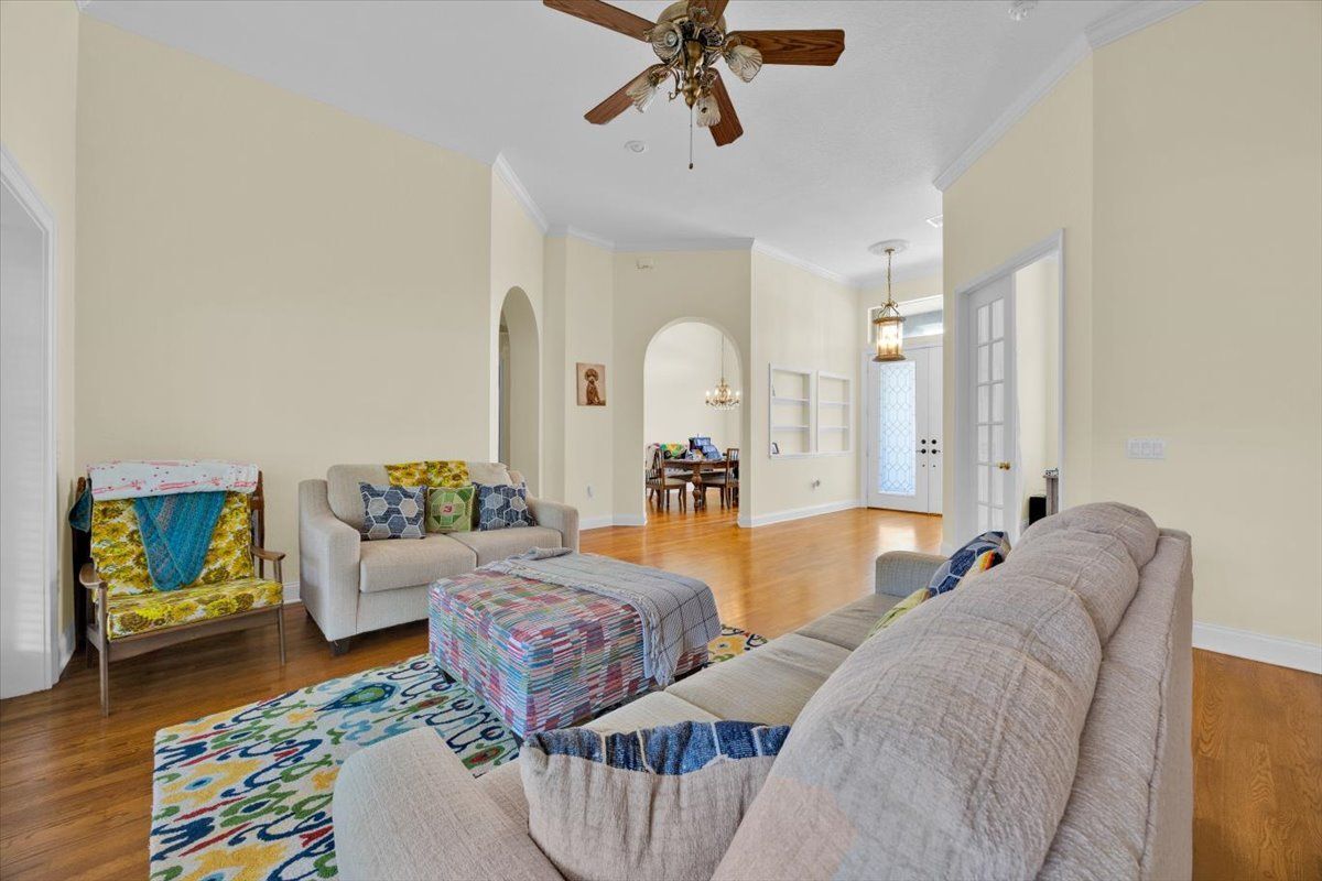 Building Photo - 832 Ashton Oaks Cir