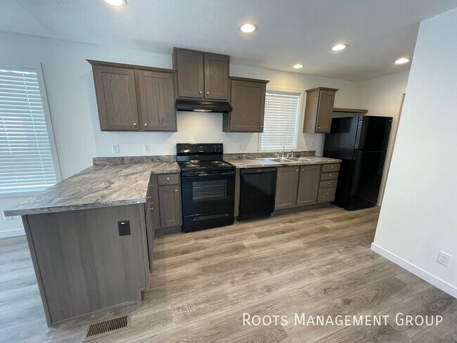 Building Photo - Home Available to Lease - Apply Today!