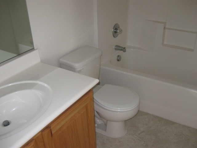 Building Photo - 10614 Corte Sierra St