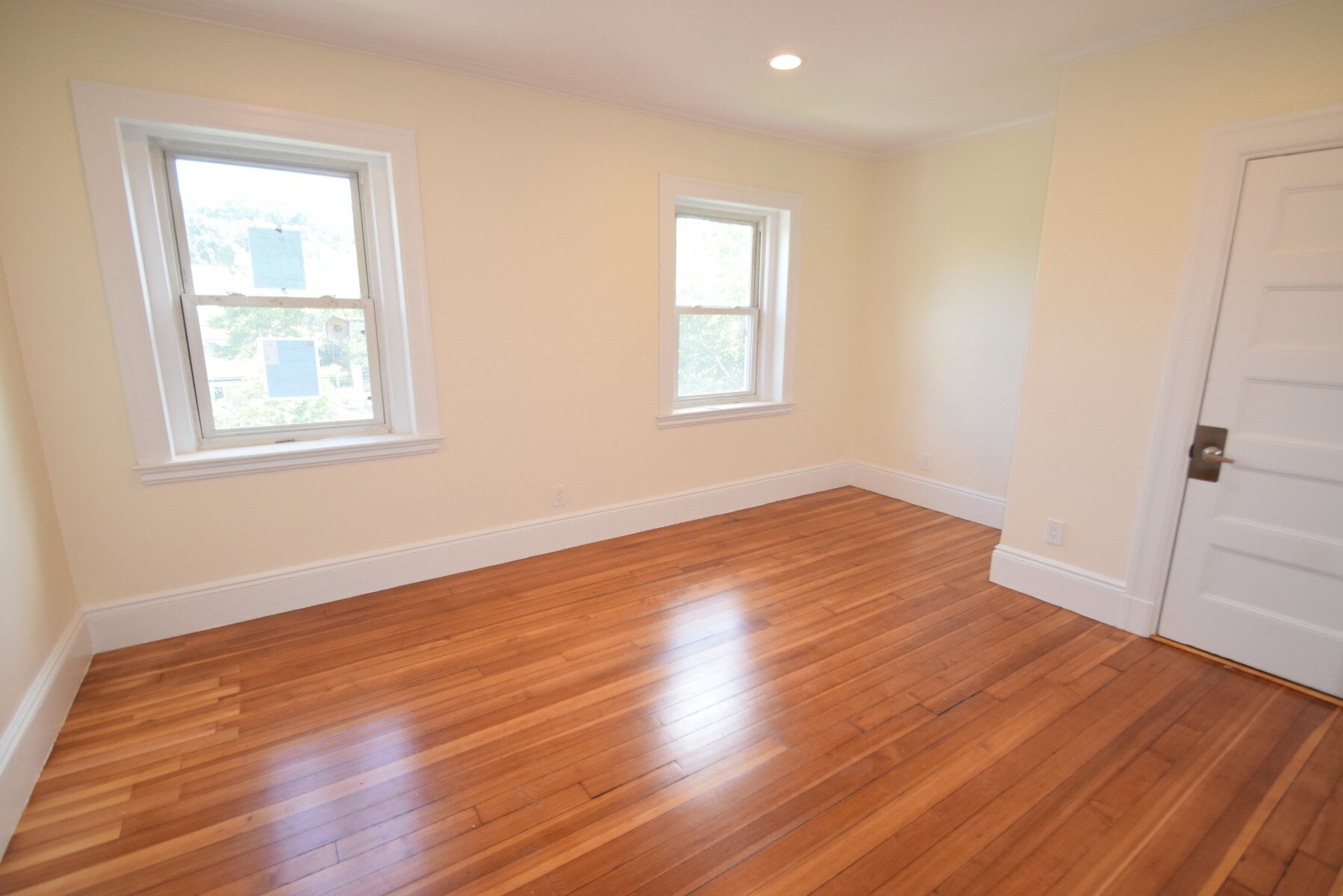 Building Photo - 1614 Beacon St