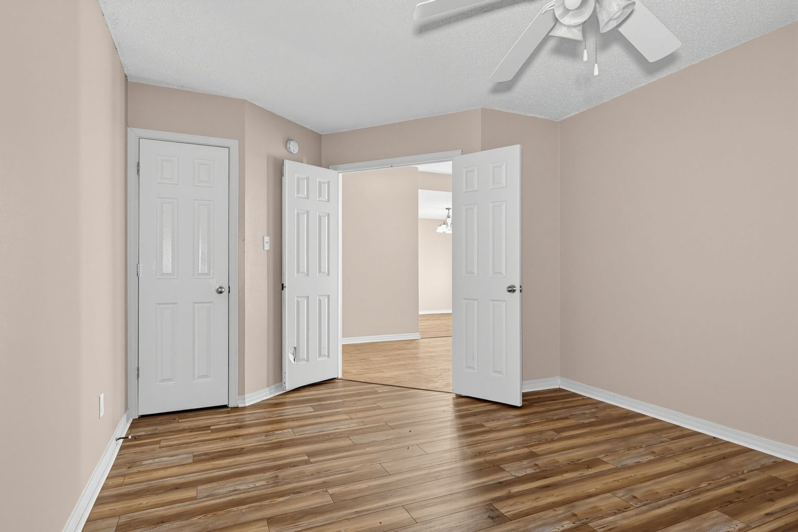 Building Photo - 1387 Hunters Ridge Dr W