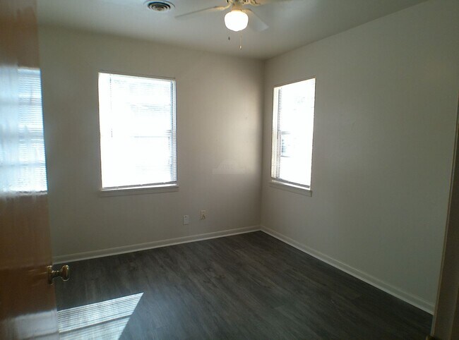 Building Photo - 1315 Zephyr Rd