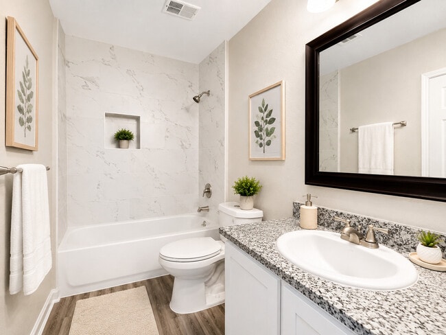 Building Photo - Golden Village Townhomes