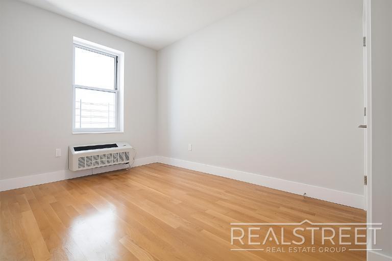 Building Photo - LUXURY 2 Bed in Queens!