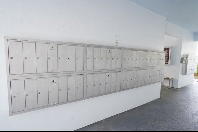 Building Photo - 5555 Gulf Blvd