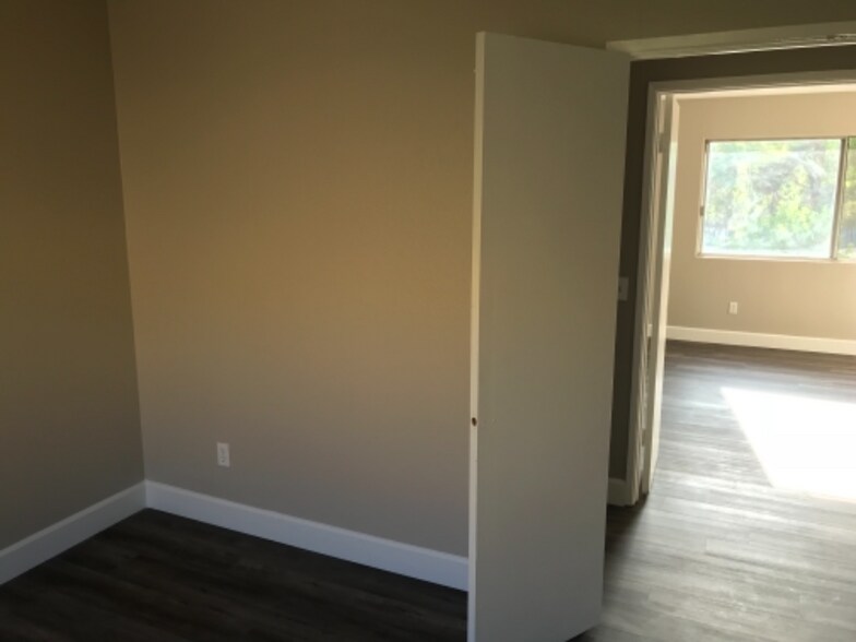 Building Photo - 2152 Via Sonora