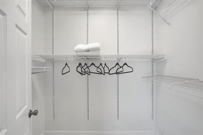 Building Photo - 1129 NE 2nd Ave