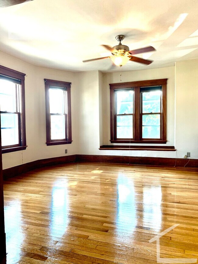 Building Photo - 161 Brayton Rd
