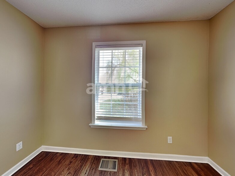 Building Photo - 3498 Torrington Ln