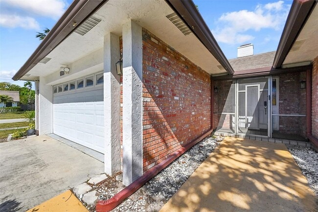 Building Photo - 1361 SW 26th Ave