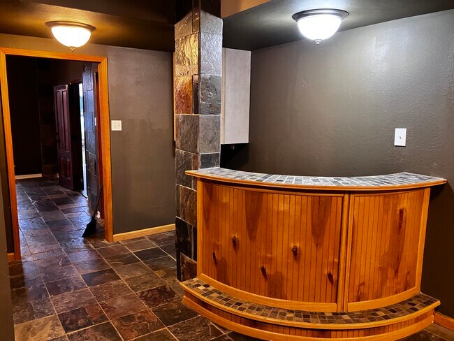 Building Photo - 164 Golden Meadow Dr