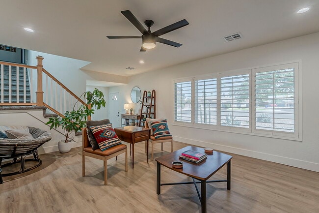 Building Photo - 2163 S Las Flores