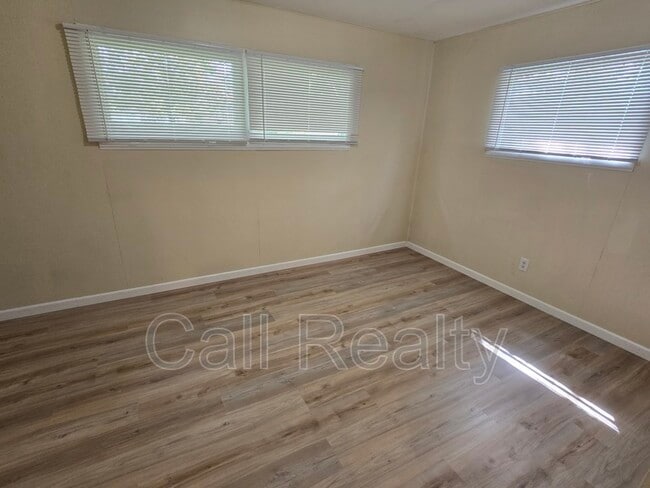 Building Photo - 7610 E S Riverway Ave