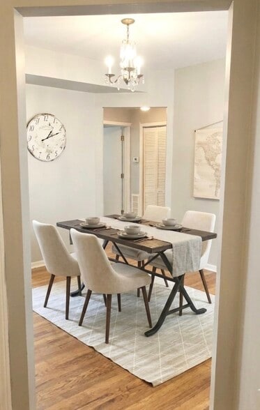 Building Photo - 1622 W Farwell Ave