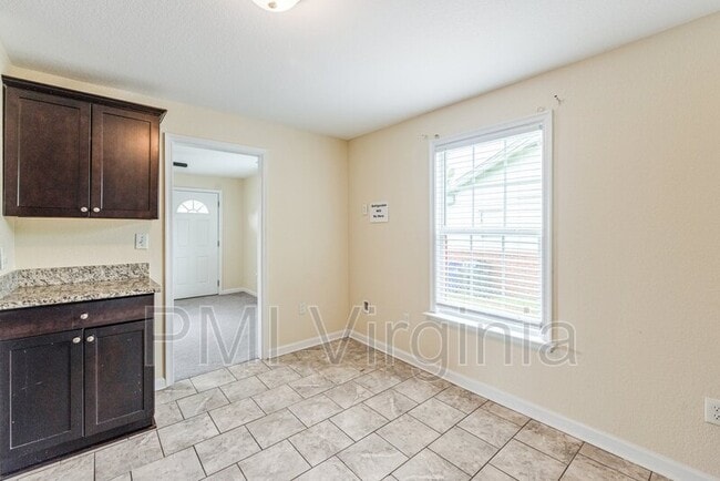 Building Photo - 68 Carver Cir