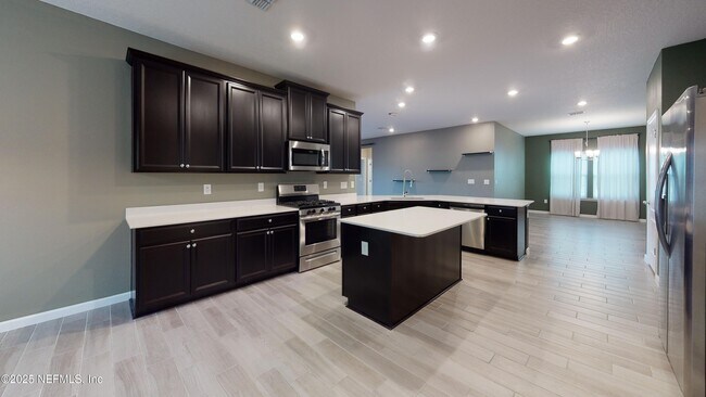 Building Photo - 189 Trumpco Dr