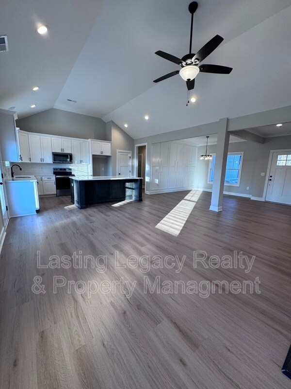 Building Photo - 2566 NC Hwy 801 S,