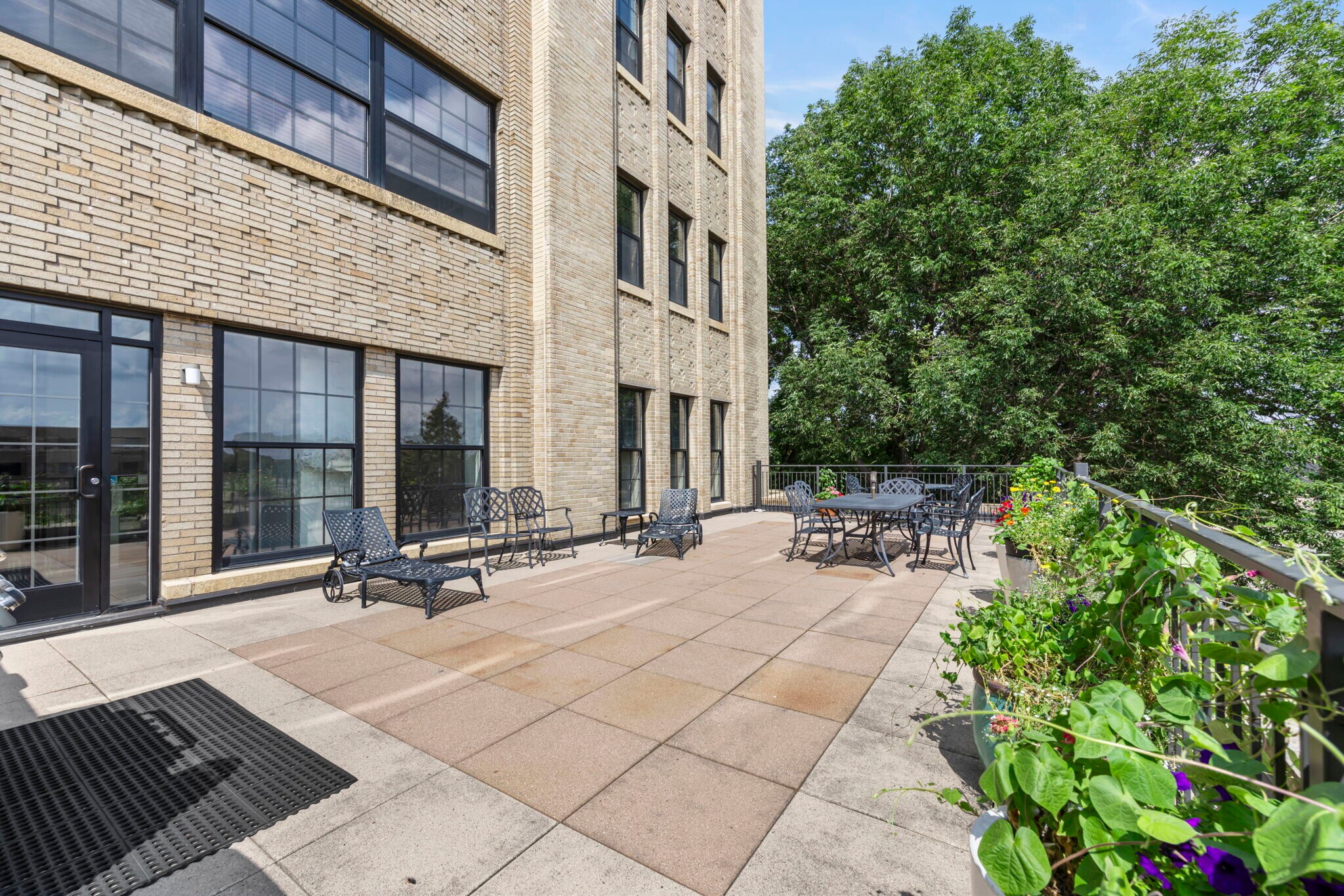 Building Photo - 730 Stinson Blvd