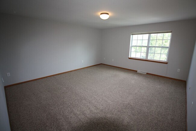 Building Photo - 4231 Owl Creek Dr