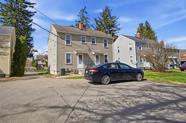 Building Photo - 1654 Ashland Ave