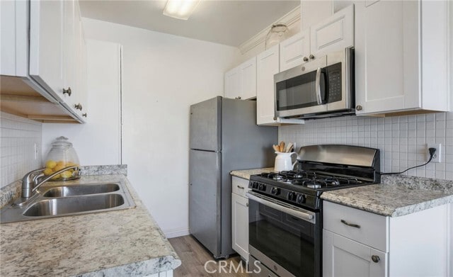 Building Photo - 1950 Cloverfield Blvd