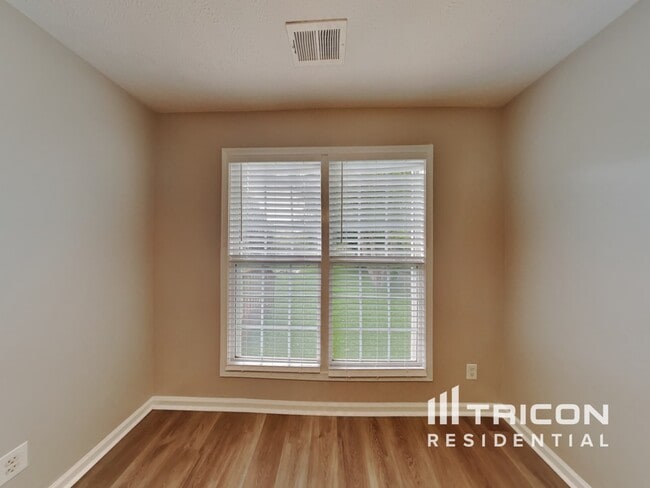 Building Photo - 3508 Oak Creek Dr