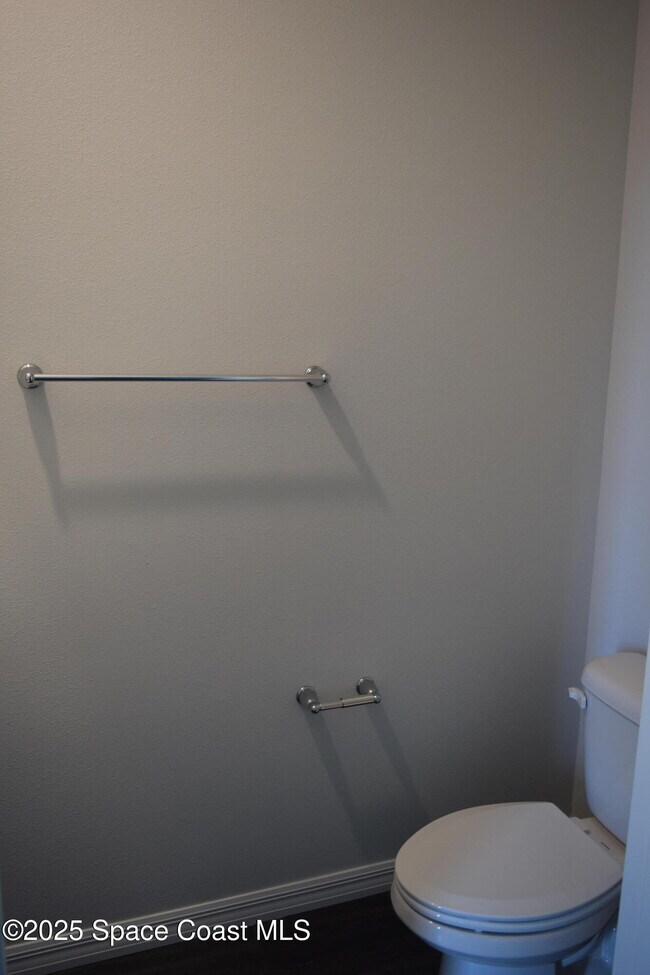 Building Photo - 3143 Fullerton Ave