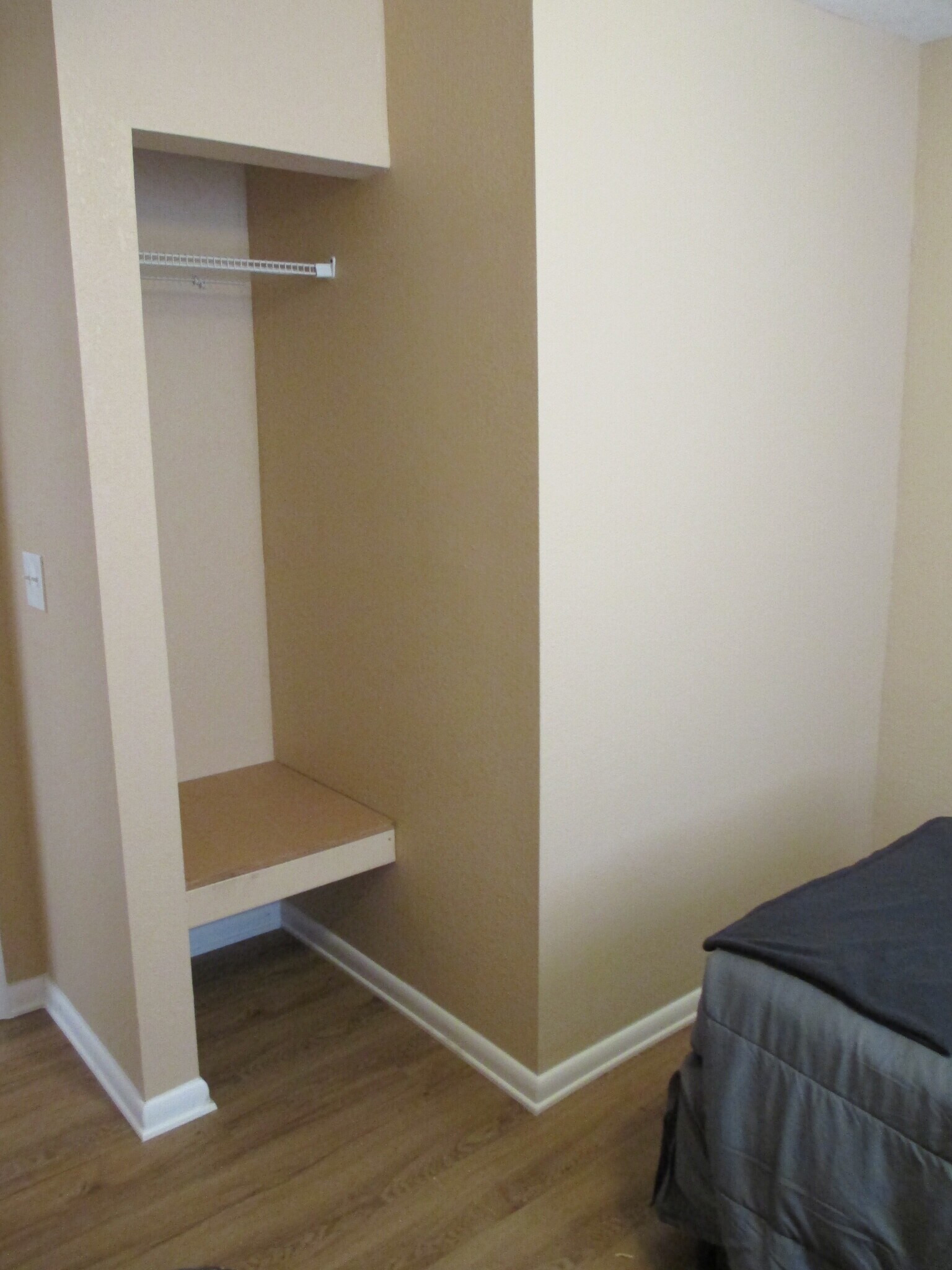 Building Photo - 702 Hughlett Ave